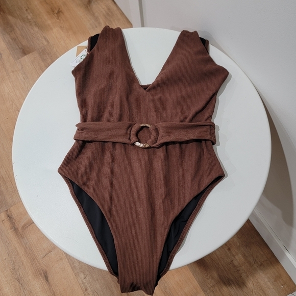 Berlook Black One Shoulder Cut Out One-Piece Swimsuit - Picture 3 of 7